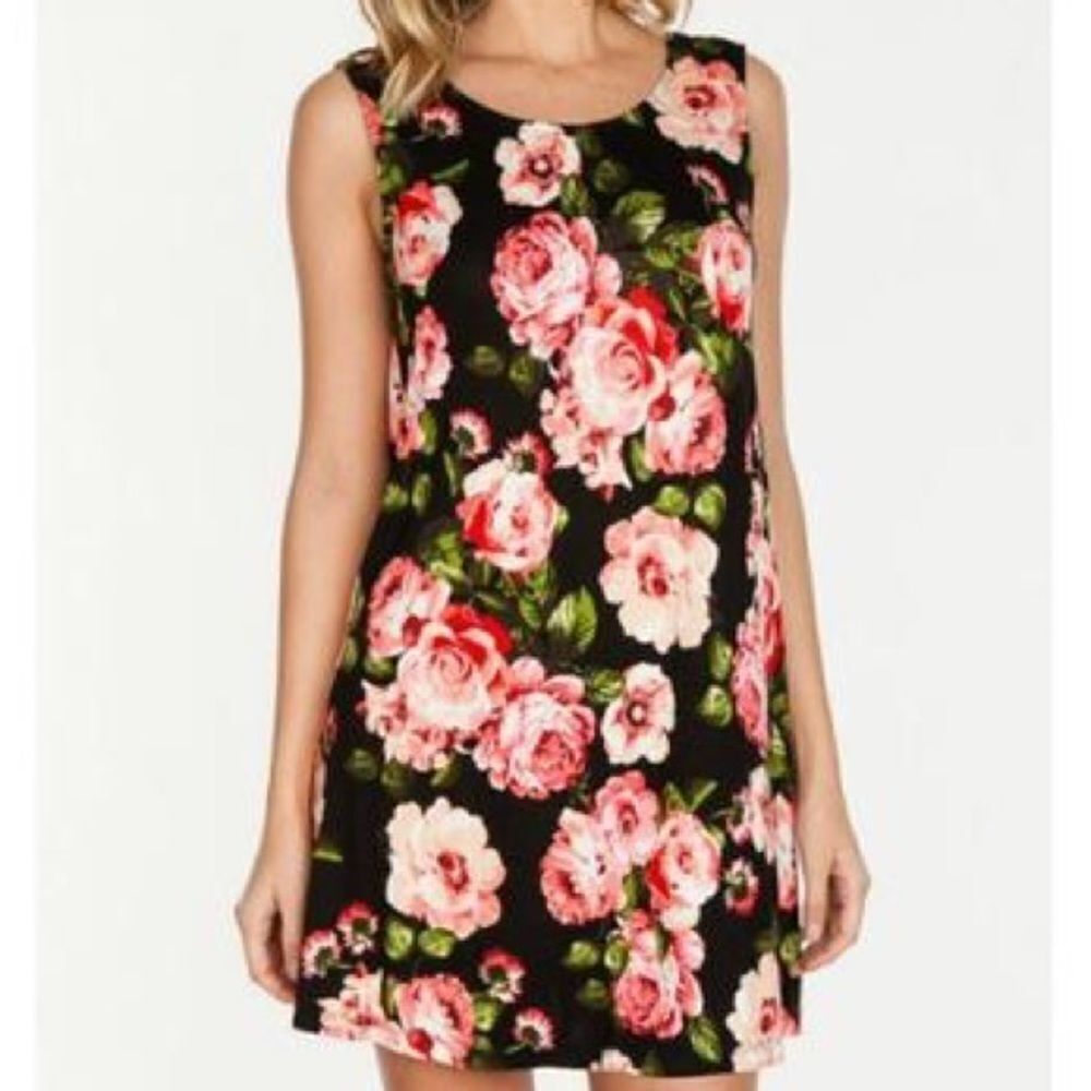 Bnwt Everly Crochet Cross Back Dress
